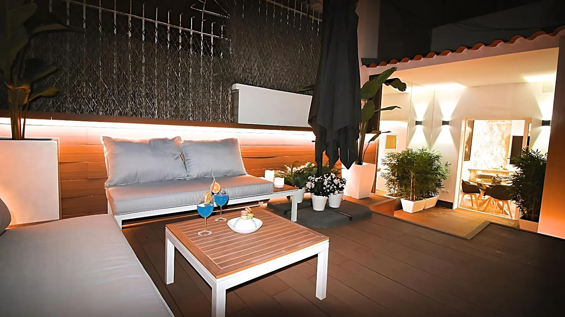 Our Penthouse With Jacuzzi Close To Paseo De Gracia Barcelona Spain
