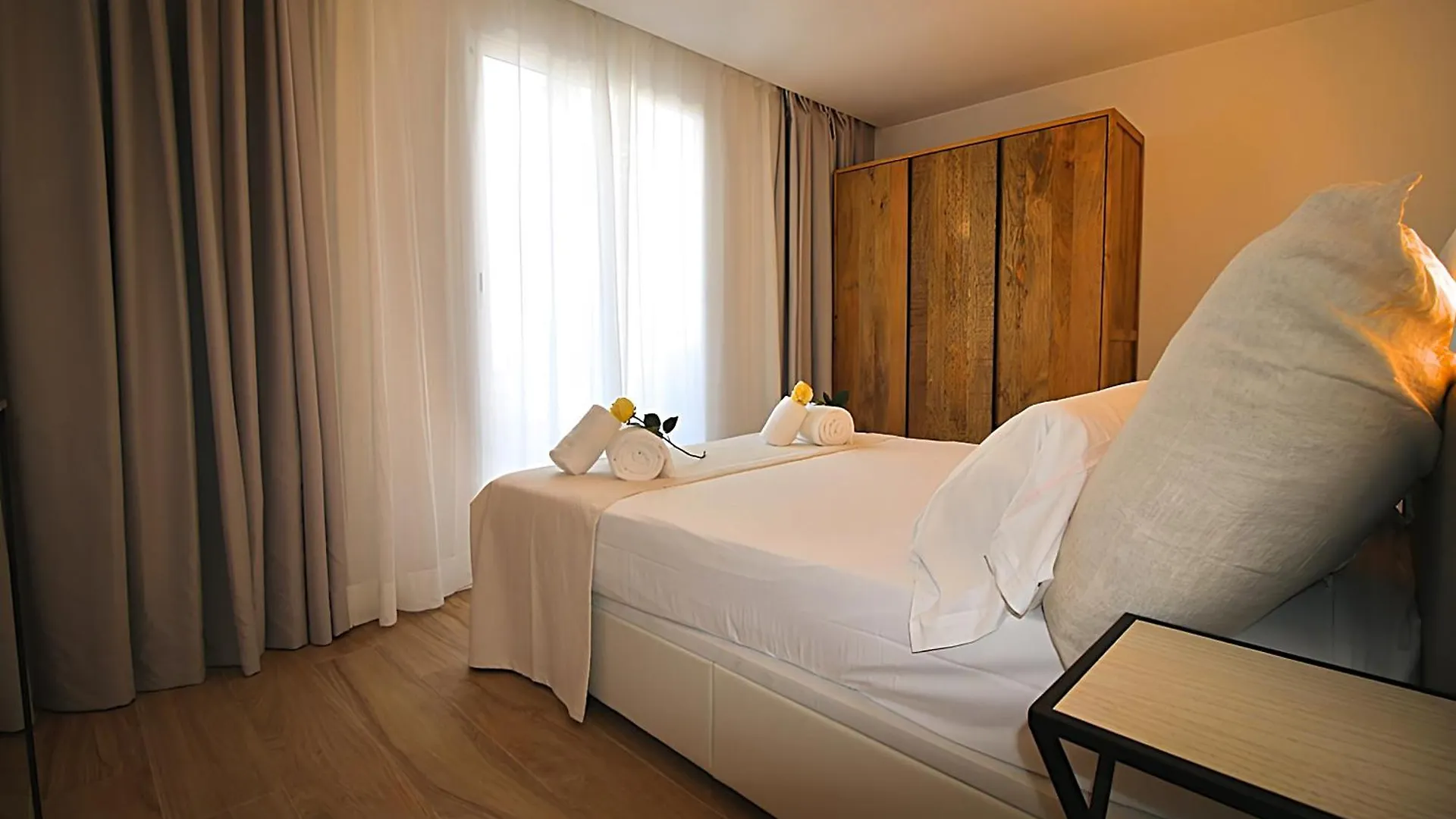 Our Penthouse With Jacuzzi Close To Paseo De Gracia Barcelona 0*,  Spain